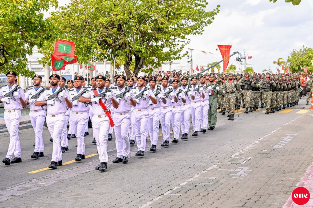 Minivan dhuvahuge munaasabathu gai parade baavvaifi