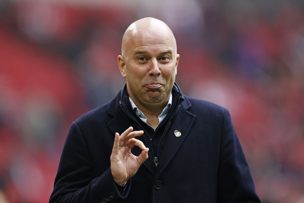 Feyenoord ge coach Slot hoadhan Liverpool in mashvaraa fashanee