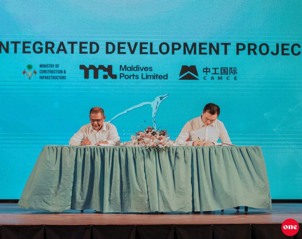 Kahdhoo Airport tharahgee Koh, Gaadhoo gai maritime hub eh gaaim kuran China kunfunyakah