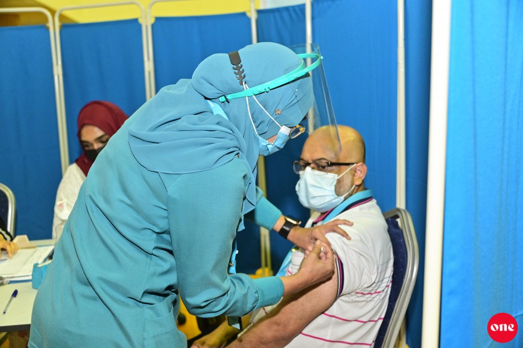 Vaccine program ge speed kamaku nudhe eve. dhevana doze inn lui libey gothehvves neynge eve!