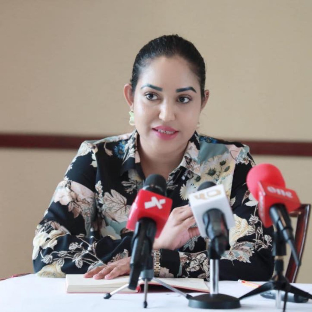 Nahula vidhaalhuvanee suspend nukuraa kamah!