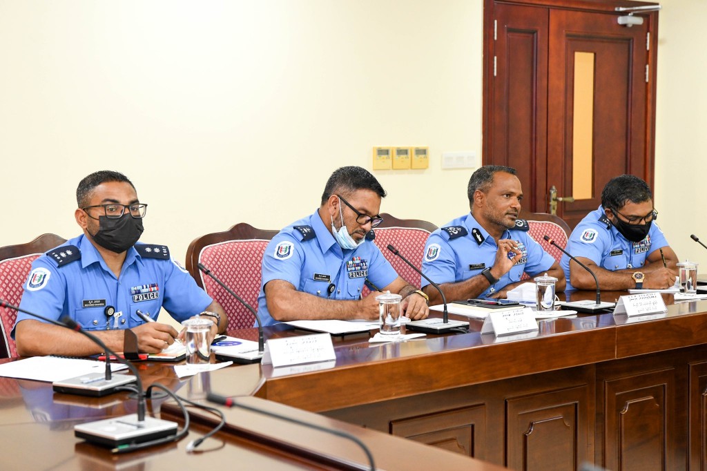 Fuluhunnah imaaraaikuraa flat thakuge massala balan, SIFCO haazirukuri SOE Committee sirru!