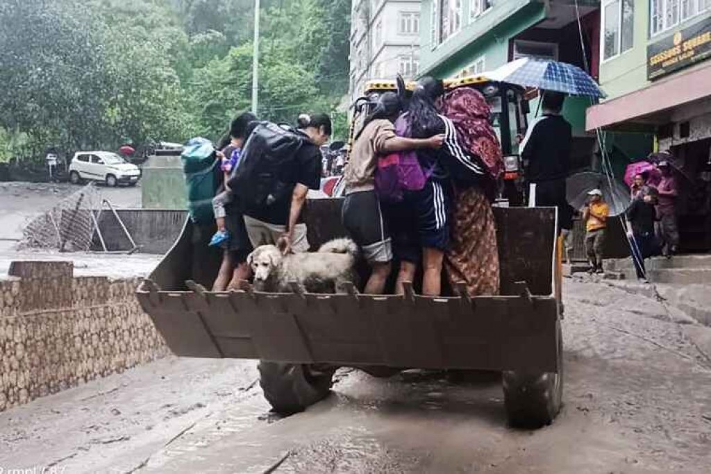 India ge Sikkim gai fenboduve maruvi meehunge adhadhu14 ah araifi