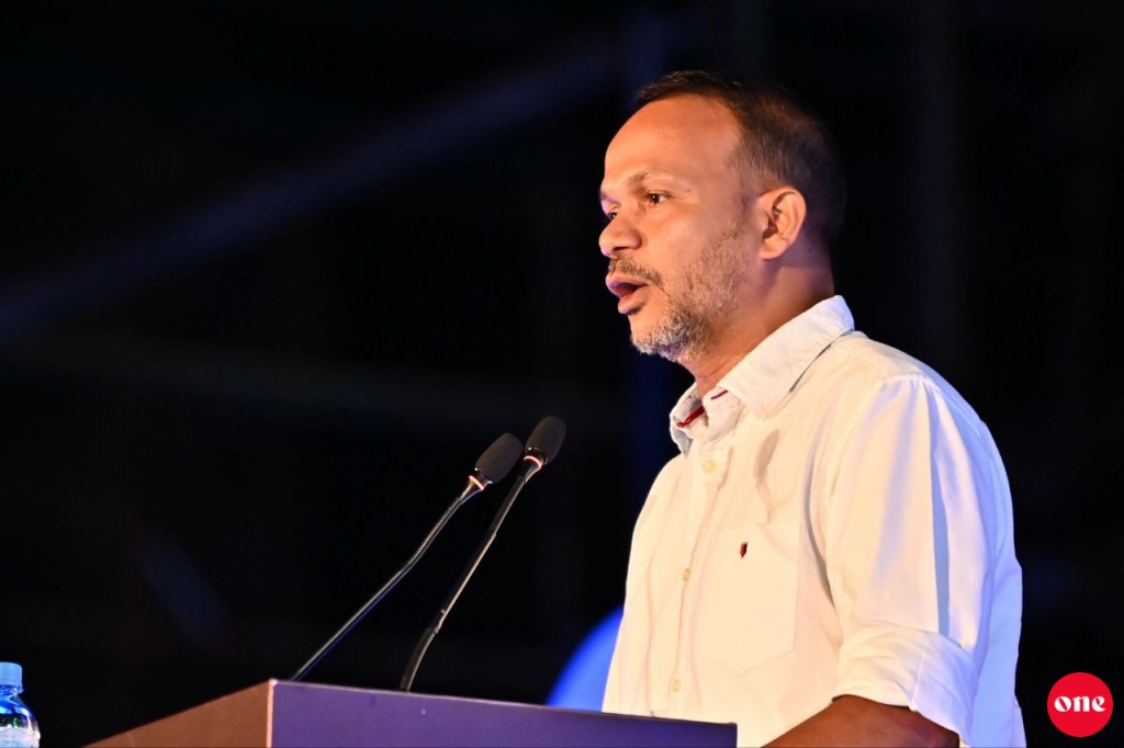 Qasim ge edhivadaigathumaa dhekolhu hahdhavai Ali Hussain jalsaa gai baiverve vadaigenfi