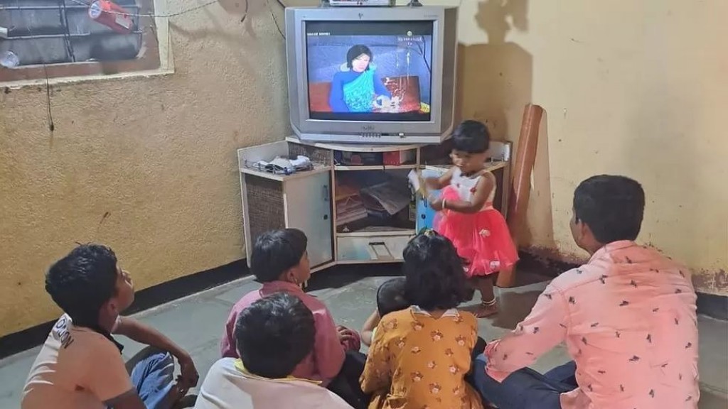 Ijuthimaaee gulhun rangalhu kurumah India ge avashakun vaki vaguthehggai internet aai TV ge hidhumaiy kandaalanee