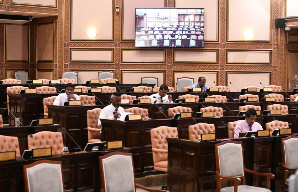 Thalhumugai kuraane masahkkatheh nethigen miadhu ves majilis jalsaa ninmaalaifi