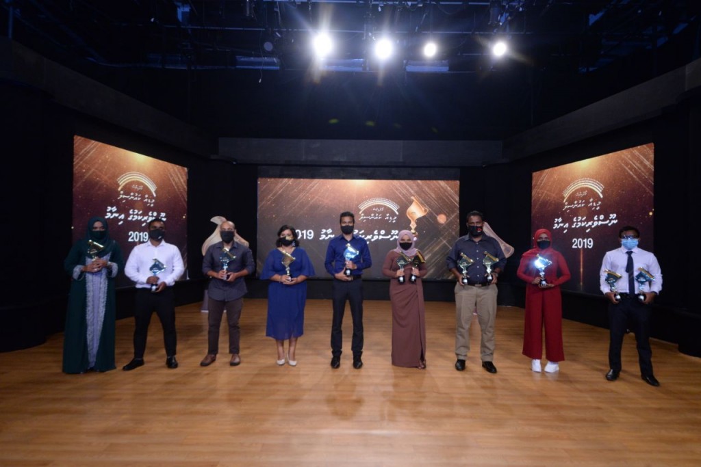News graphics ge dhaairaa himanai, noosverikamuge inaamah hulhuvaalaifi