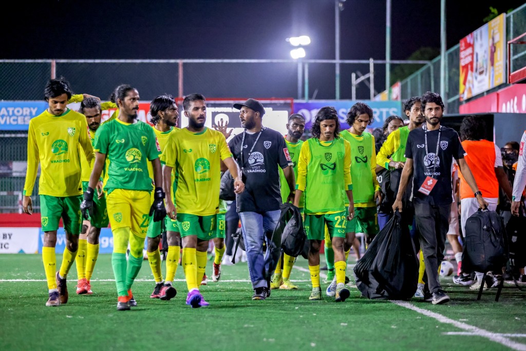 Vaadhoo in Andhu coach ge thafaathu feney: mifaharu ge visnumakee match akah fahu match eh!