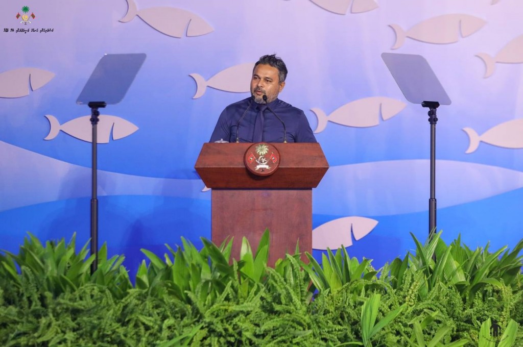 Sarukaaruge siysaasathakee masdhoani thakugai rescue diving certificate libifaivaa falhuverin behettun: Shiyam