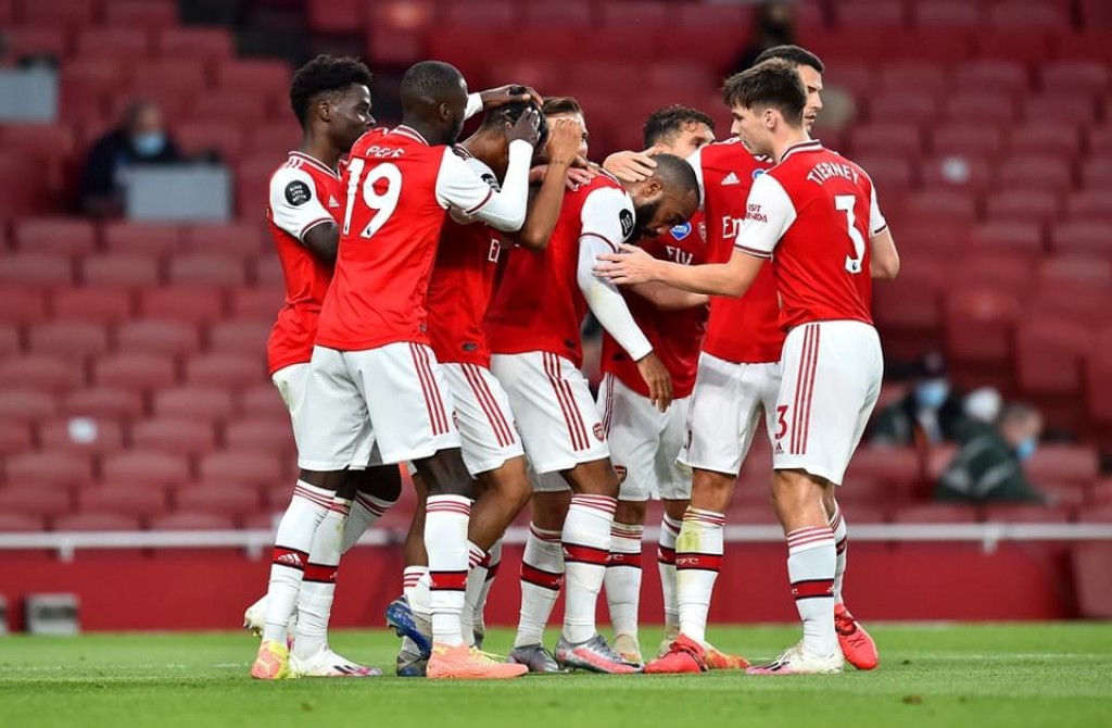 Thaavaluge 9 vanaigai oiy Arsenal in league champion Liverpool balikohffi
