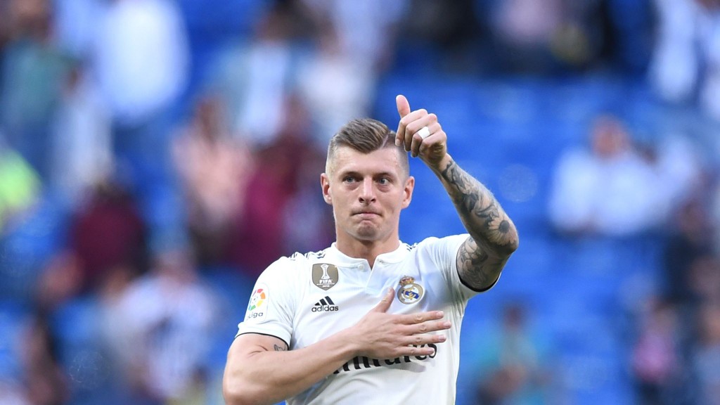EURO ahfahu Kroos football in retire kuranee