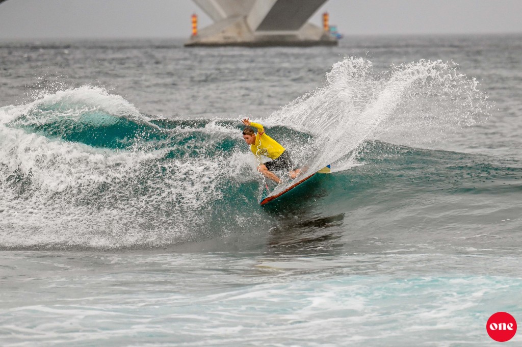 ONE Photo: Dhuniyeyge bodyboarding tour ge 