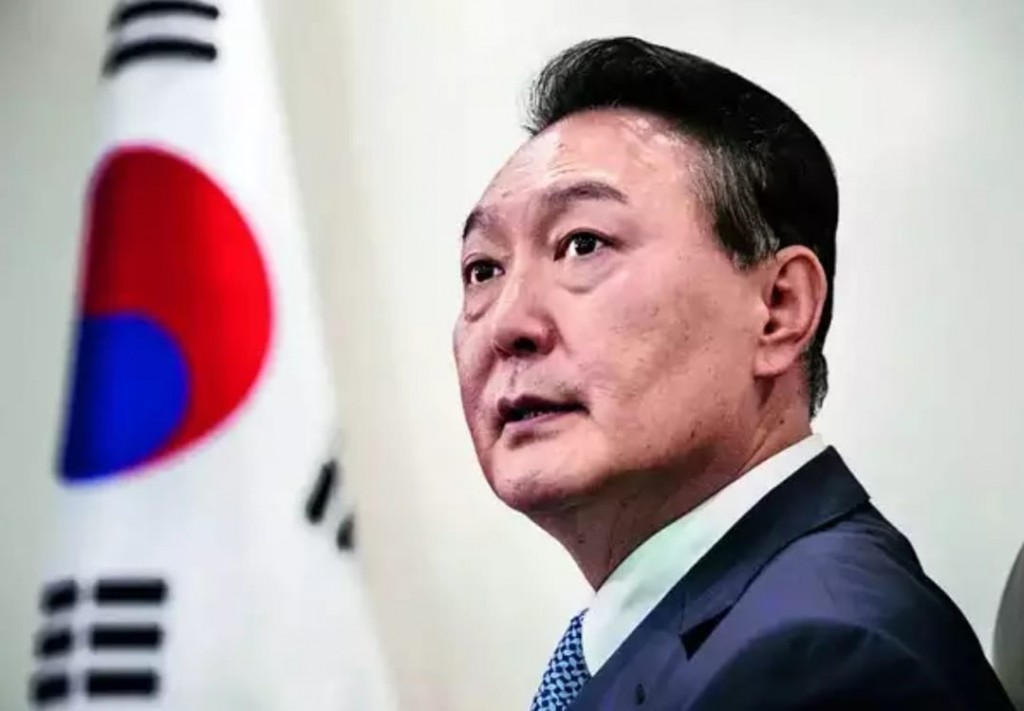 Adhuge dhuniye: Siyaasee hamanujehumehgge thereyah dhekunu Korea genbunee kihineh?