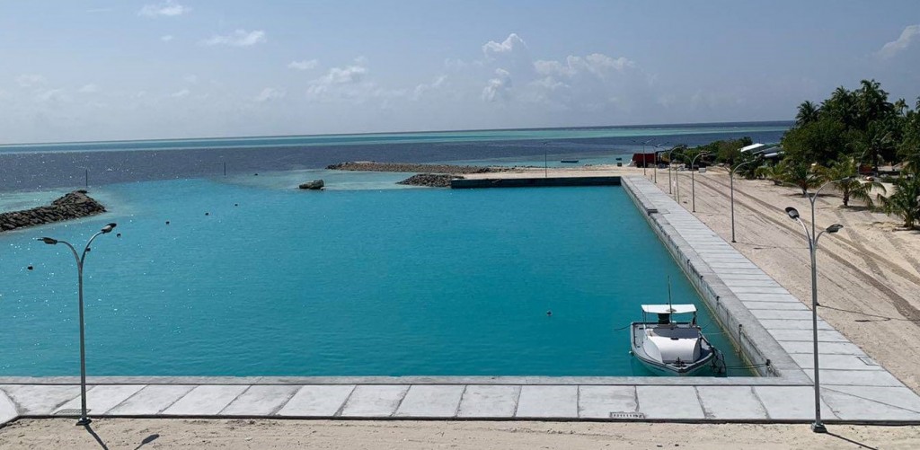 Rakeedhoo bandharu tharahgee kurumuge massaikaiy ninmaalaifi