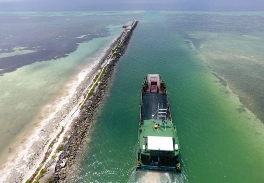 WAMCO cleans Fonadhoo removing 450 tons of waste
