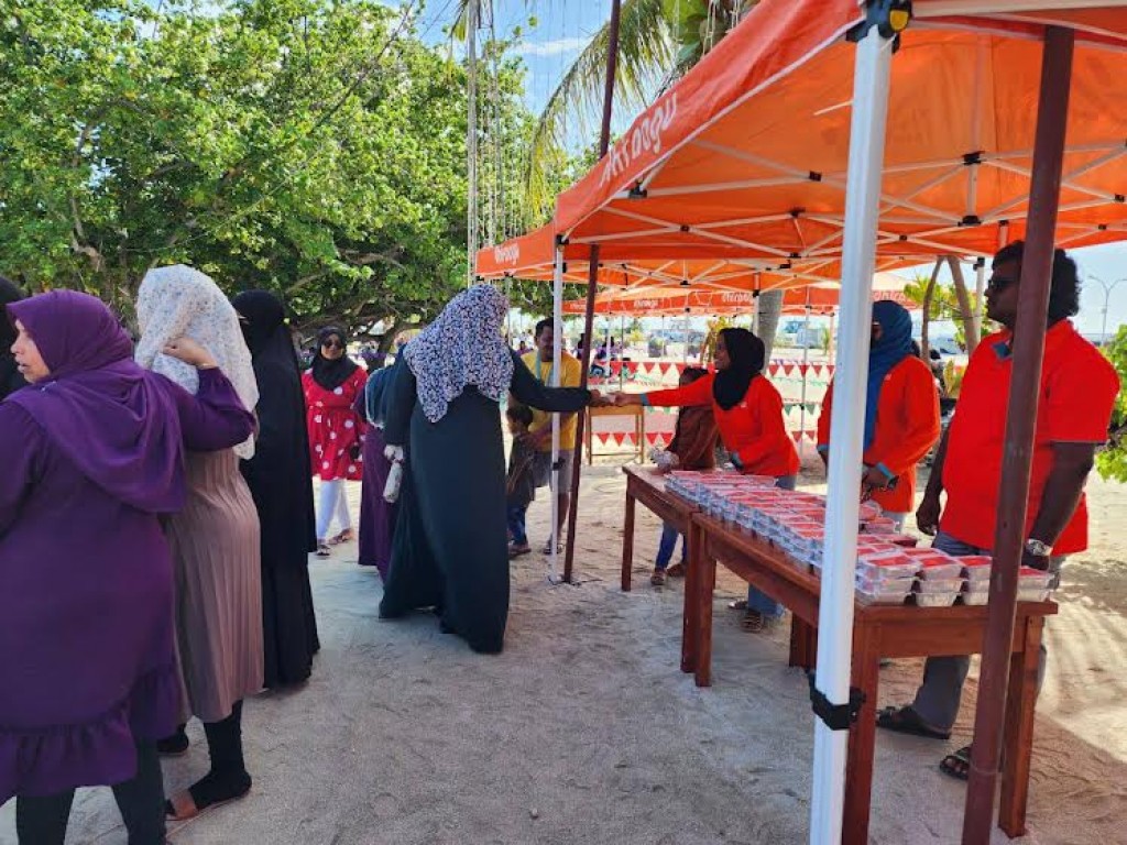 Dhiraagu Eid bondibaii behumuge harakaathah bodu tharuheebeh!