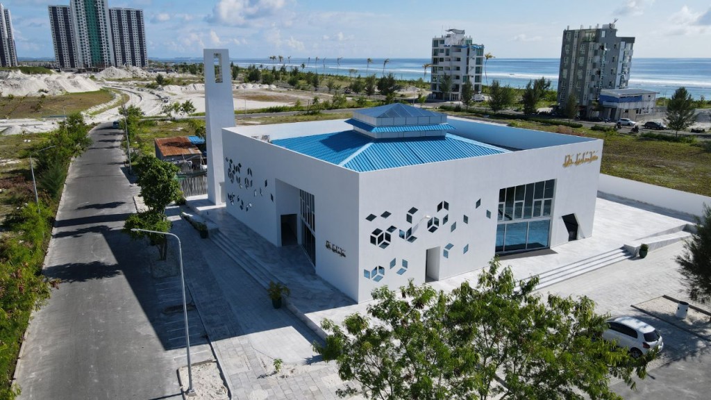 Hulhumale' 2 vana fiyavaheegai hadhaa vaguthee 2 vana miskiy Roadhaige kurin hulhuvanee