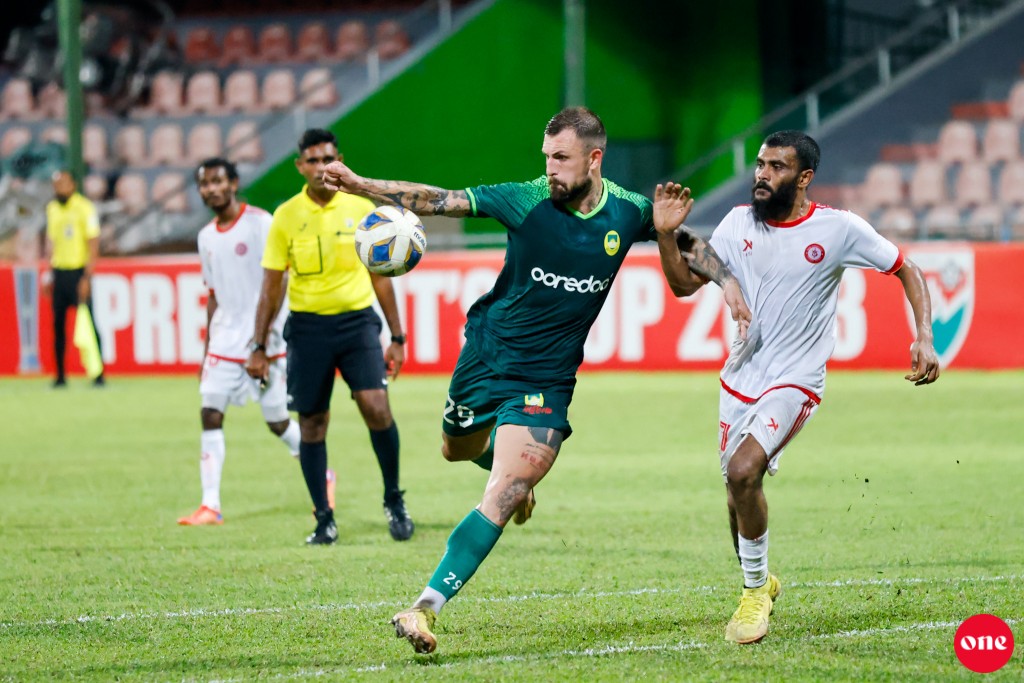 Maziya balikoh Burah thaareehee kaamiyaabeh, 2 team ves semi ah