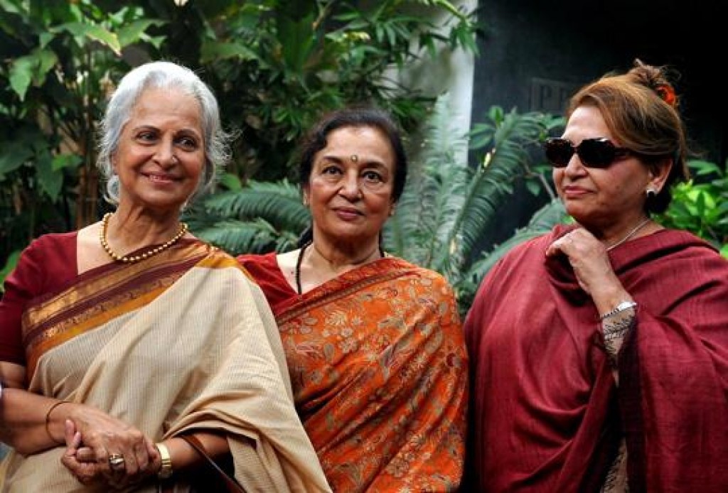 70 ge aharutakuge enme molhu bathalaain, Waheeda Rahman, Asha adhi Helen ge gulhun namoonaa akah