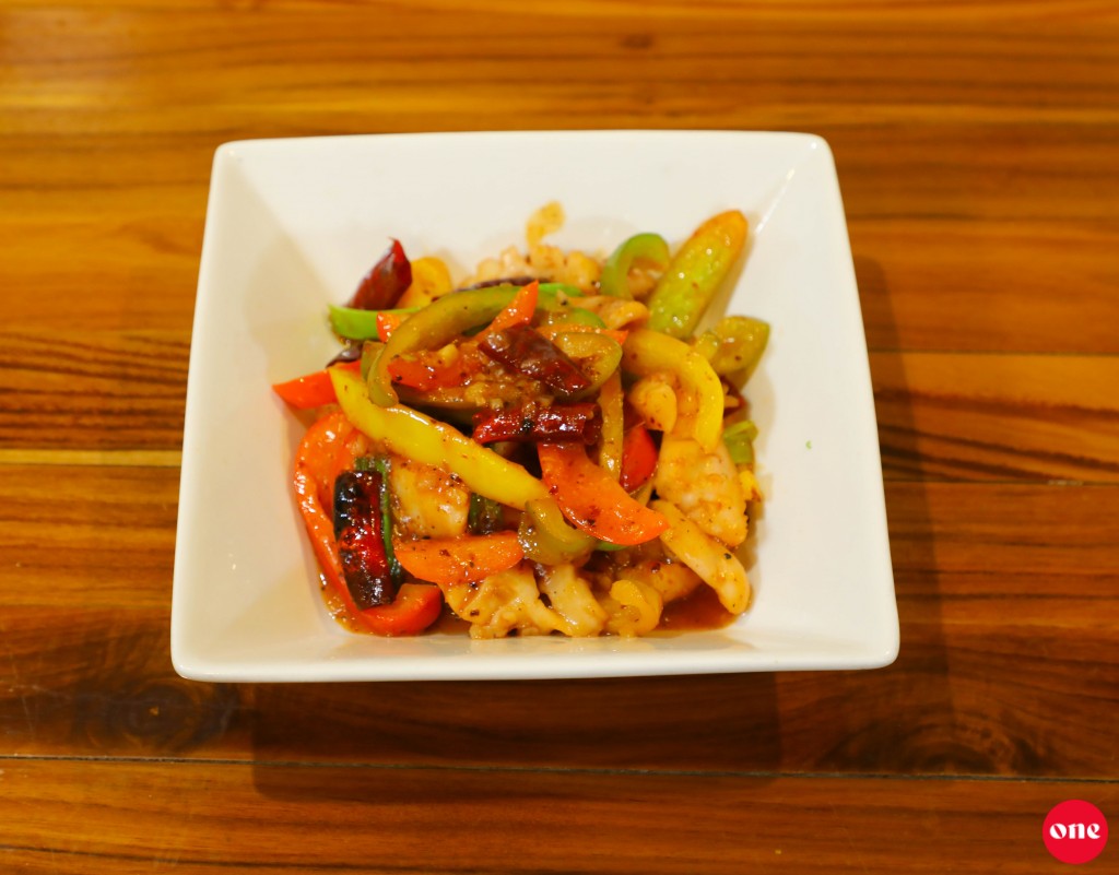 One Kitchen: Cuttlefish hot Garlic Sauce Recipe