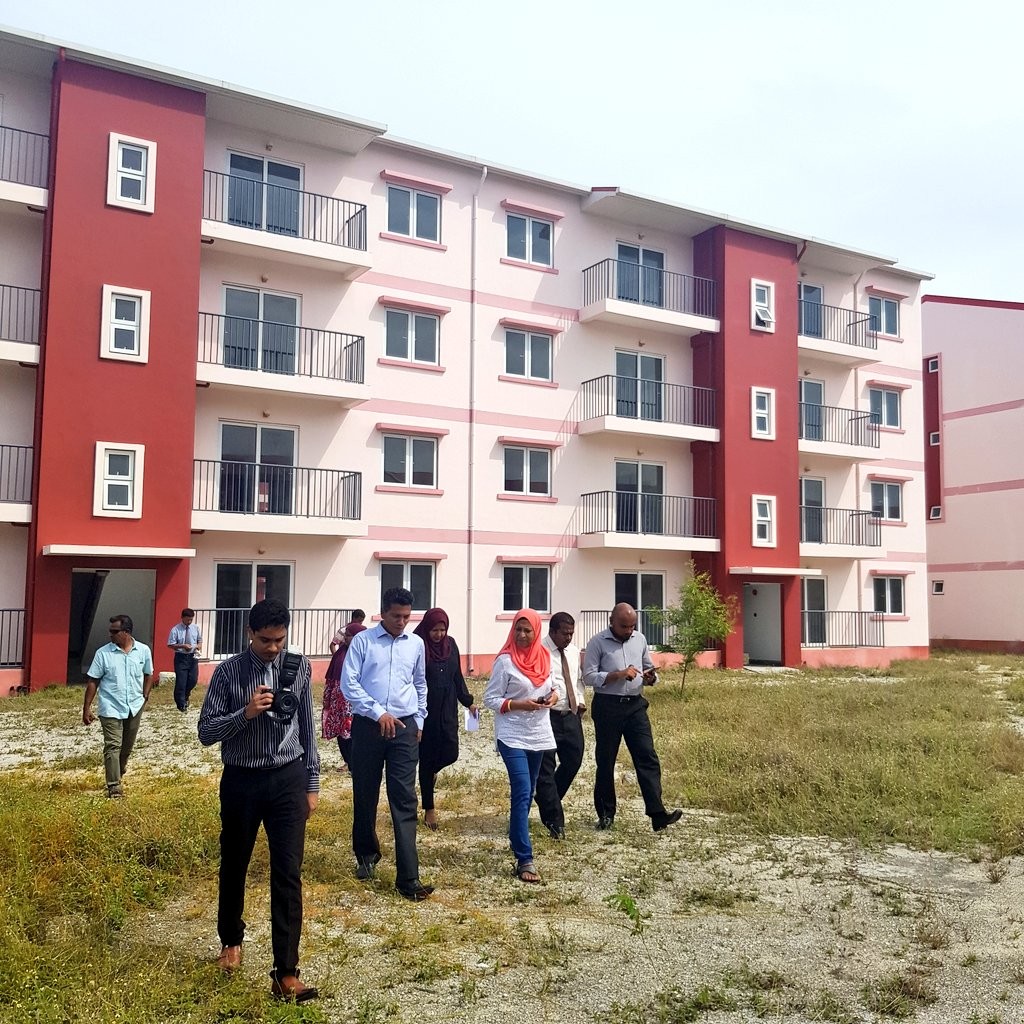 Housing Minister inspects units in Addu