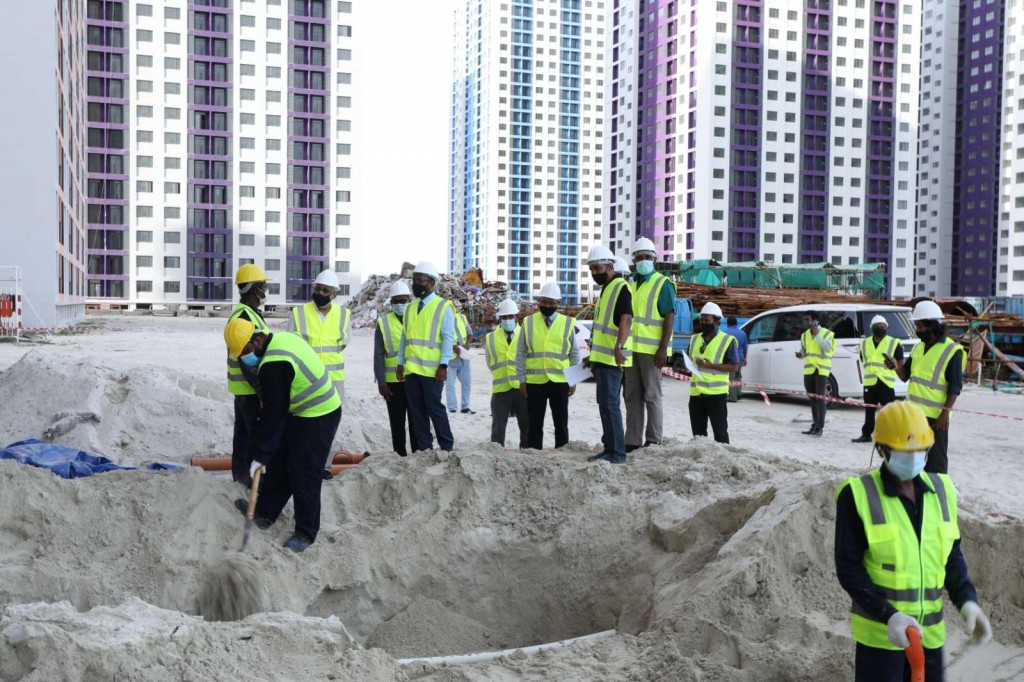 Anna December mahuge thereygai 3000 flat ge bingaa elhigendhaane: Raees