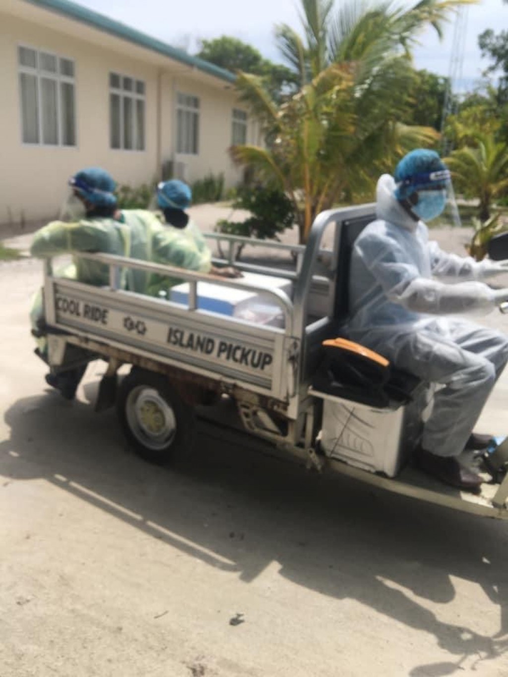 Dh. Maaenboodhoo monitoring gai: Dhe ambulance halaakuve sihhee khidhumaiythereen rashu pickup gai