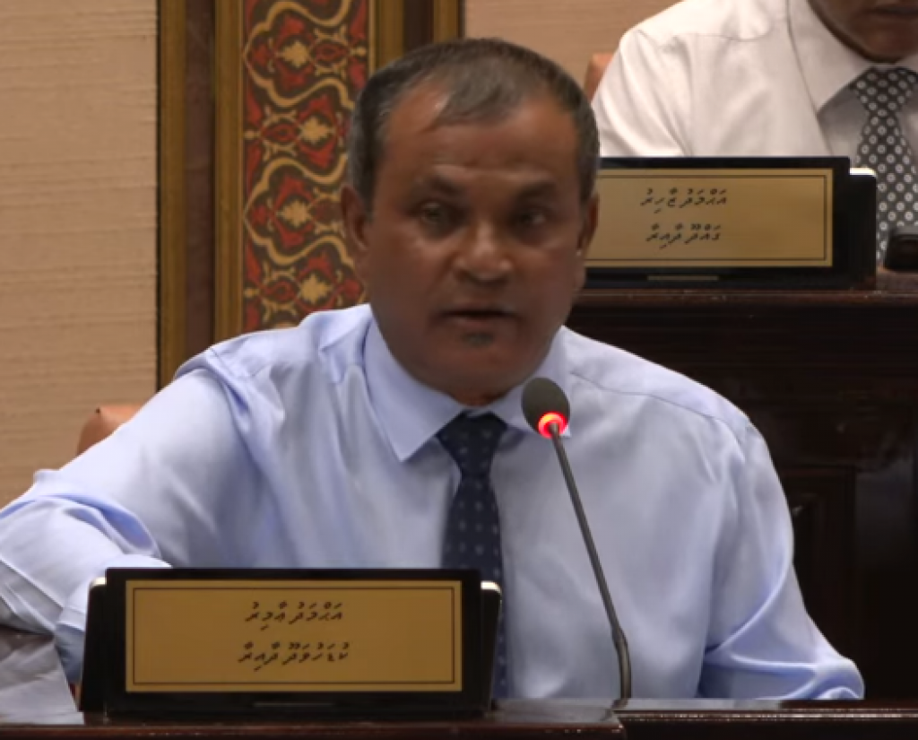 Furathama nagan jeheynee party system onnan rayyithunnah feneythoa belumuge vote eh: Amir