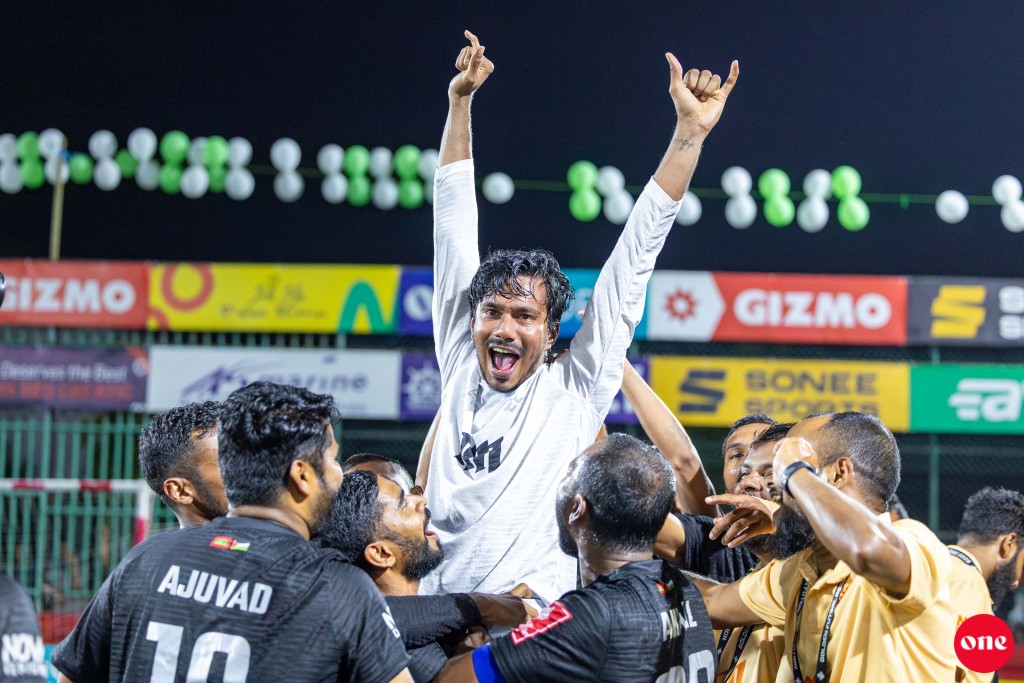Golden Futsal Challenge 10 vana mubaaraathah thayyaaru, guru nagaifi 