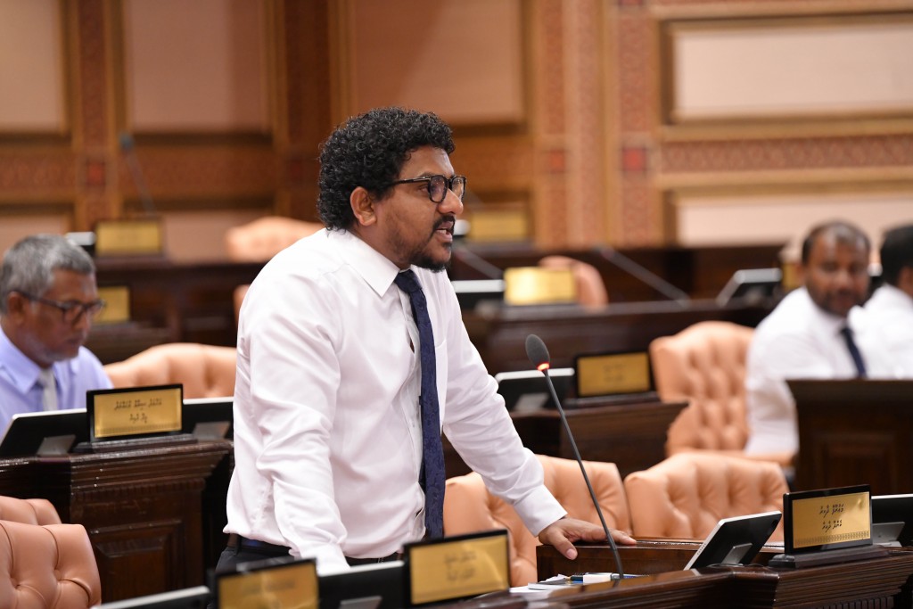 Keerithi Quran ge aayaithakah badhalugenes PSM in dhakkaa kamah bune kulli massalaeh