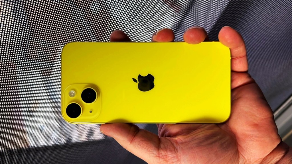 Nuviki huri iphone 14 adhi 14 plus ge phone thah vihkkaalumah jehsee reendhoo kula