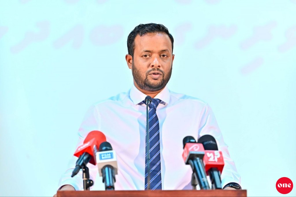 Bin nuhikkiyas Dhonfanuge gondudhoh himaayaiy kuraane: Muhthalib