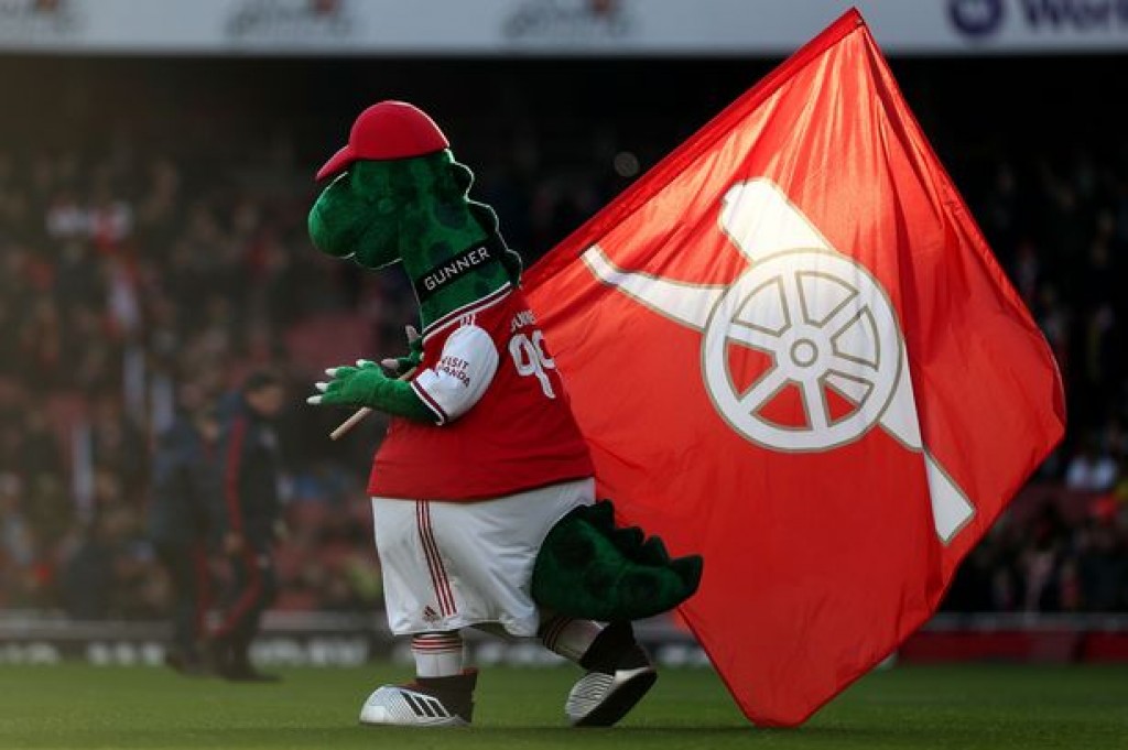 27 aharahfahu mascot ge vazeefaa gelleythee, musaara dheyn nimmee Ozil!