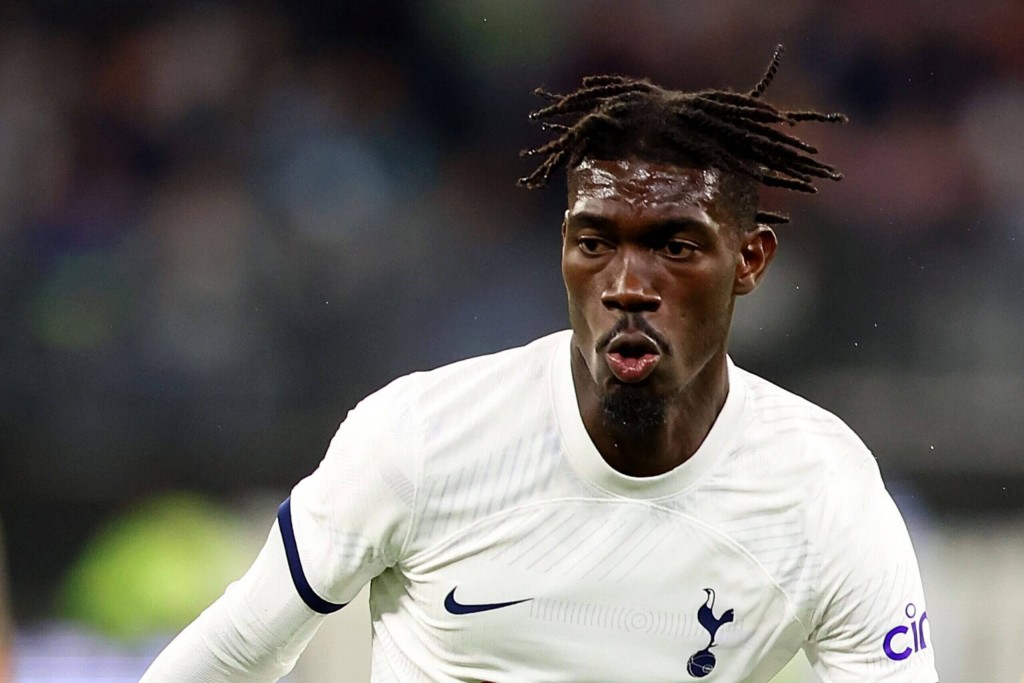 Tottenham in Bissouma suspend koffi