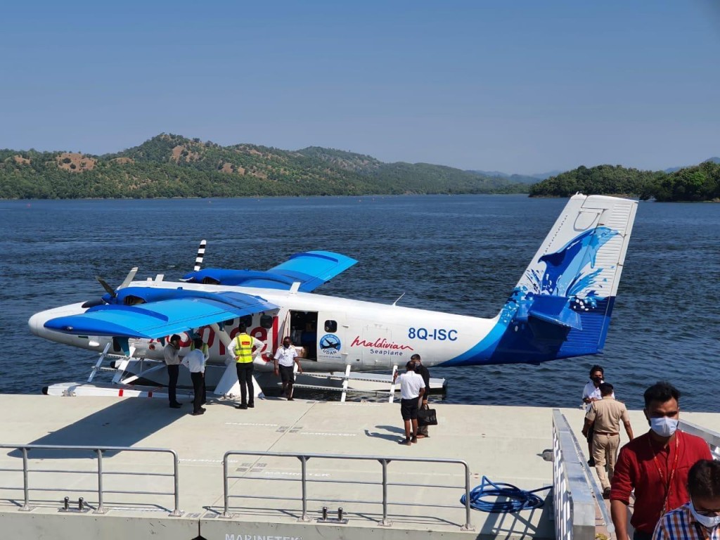 Modi ge dhathurufulhah Maldivian ge seaplane eh charter kurumakee libunu sharafeh: Rizvi