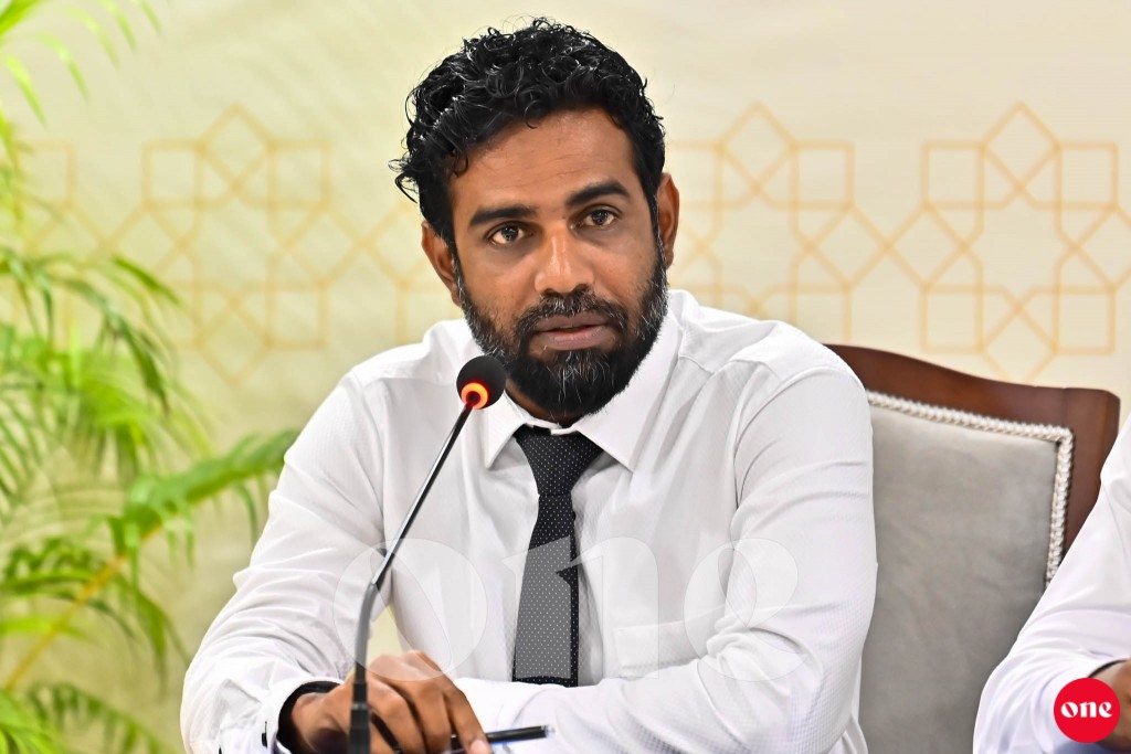 Court thakugai huri dhuvasvee massalathah hallu nuvaanama rayyithun kanboduvaane: Husnee