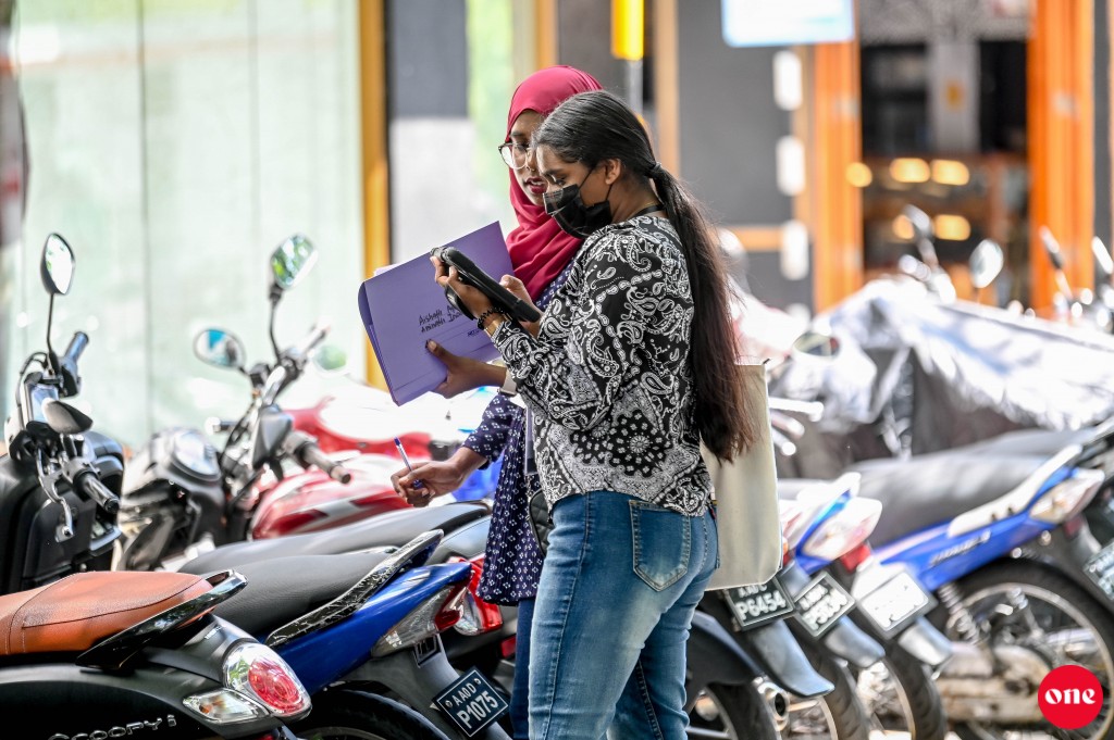 Call 1423 to complete census: National Statistics Bureau