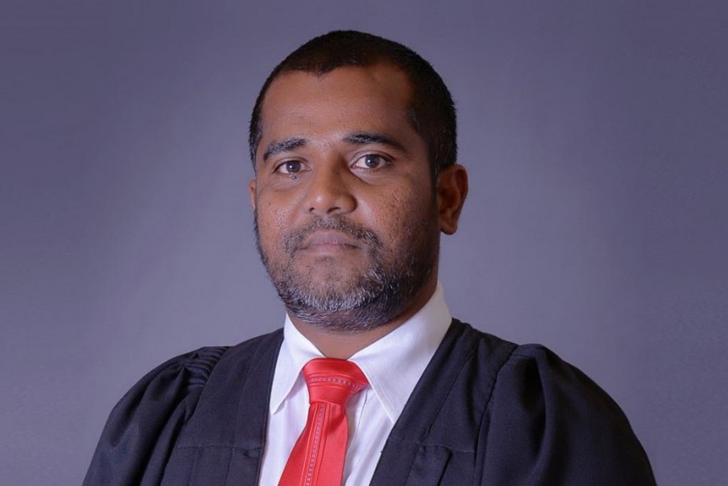 Fandiyaarunge jamiyyage Raees akah High Court ge fan'diyaaru Raoof