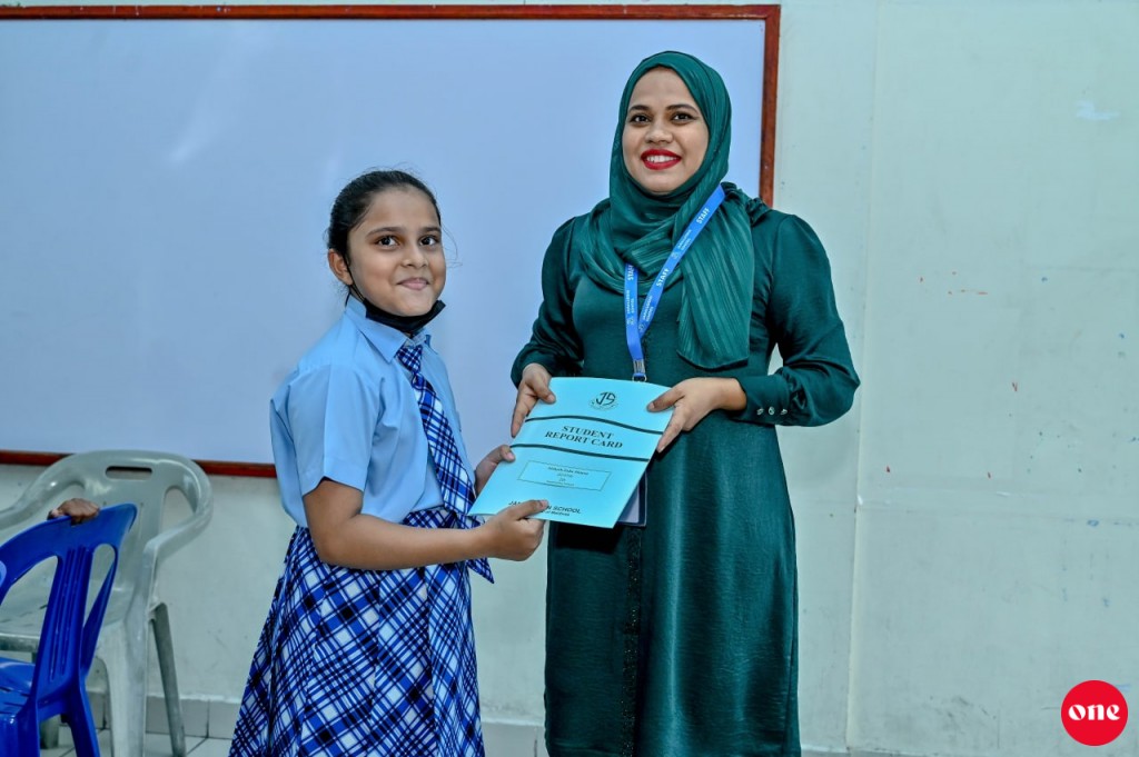 Report foiy dhee dharivarun mahakah vure gina dhuvahuge chutty ah
