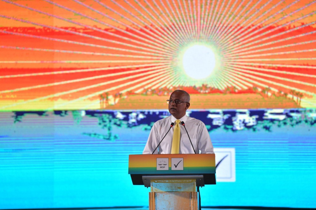 Dharinnah tharubiyyathu nudhevunu haaskamugai umuru husskuraane dhivessaku dhen nuhunnaane: Raees