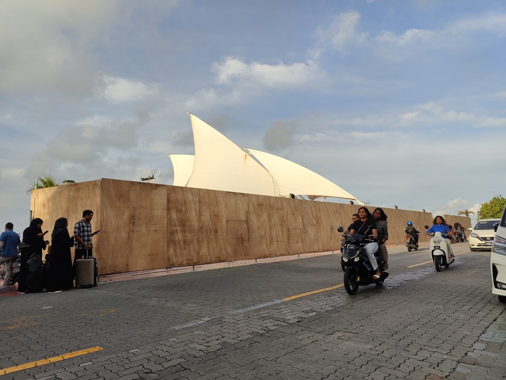 Izzudhdheen faalan tharagee kurumuge amalee masahkaiy fashaifi