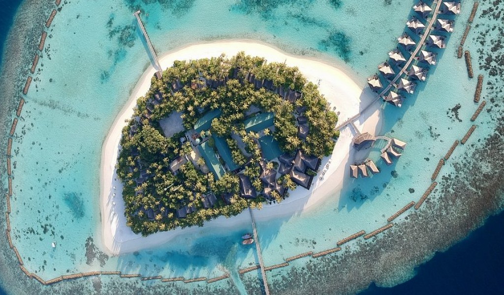Vakarufalhi resort  rebrand kurumah fahu December gai alun hulhuvanee
