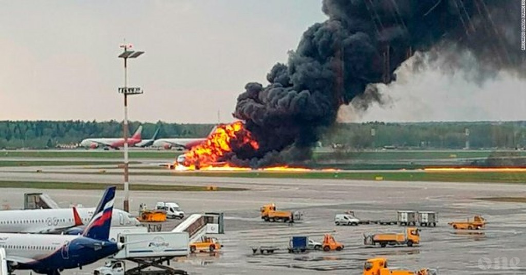 40 people killed after airplane fire