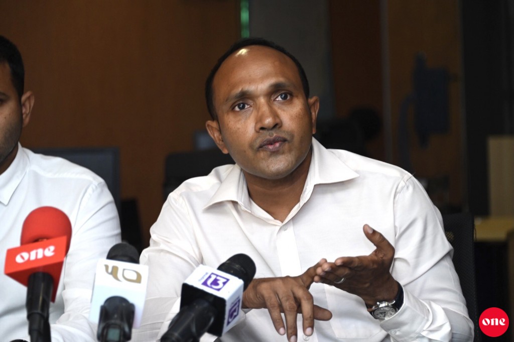 Dhaulathun vanee Adeeb aai Ziyath athun Raees Yameen aa dhekolhah heki ganefai: Dr. Jameel