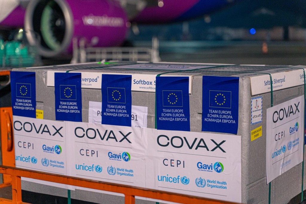 Asian countries scramble for COVID-19 vaccine supplies after India export curbs