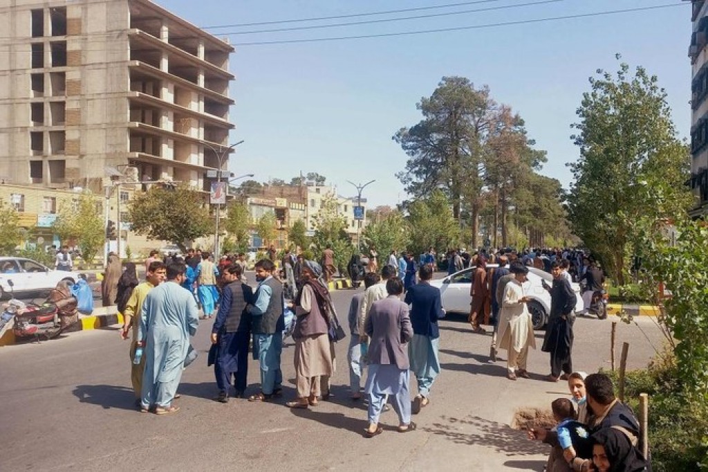 Afganistan ah aii baarugadha binhelumeh gai 15 meehun maruvejje