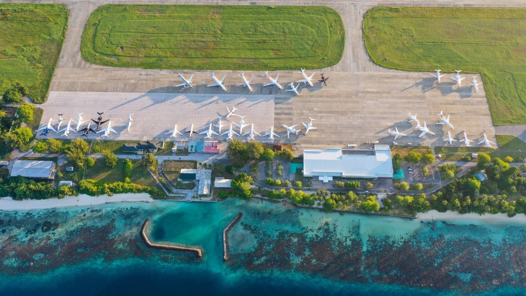 Contract signed to power entire Gan Airport with solar
