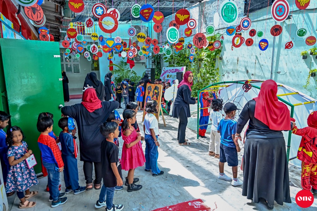 Kudakudhinge dhuvahaai Mainge dhuvas faahagakuran miadhu haahsa aailee haveereh baahvanee