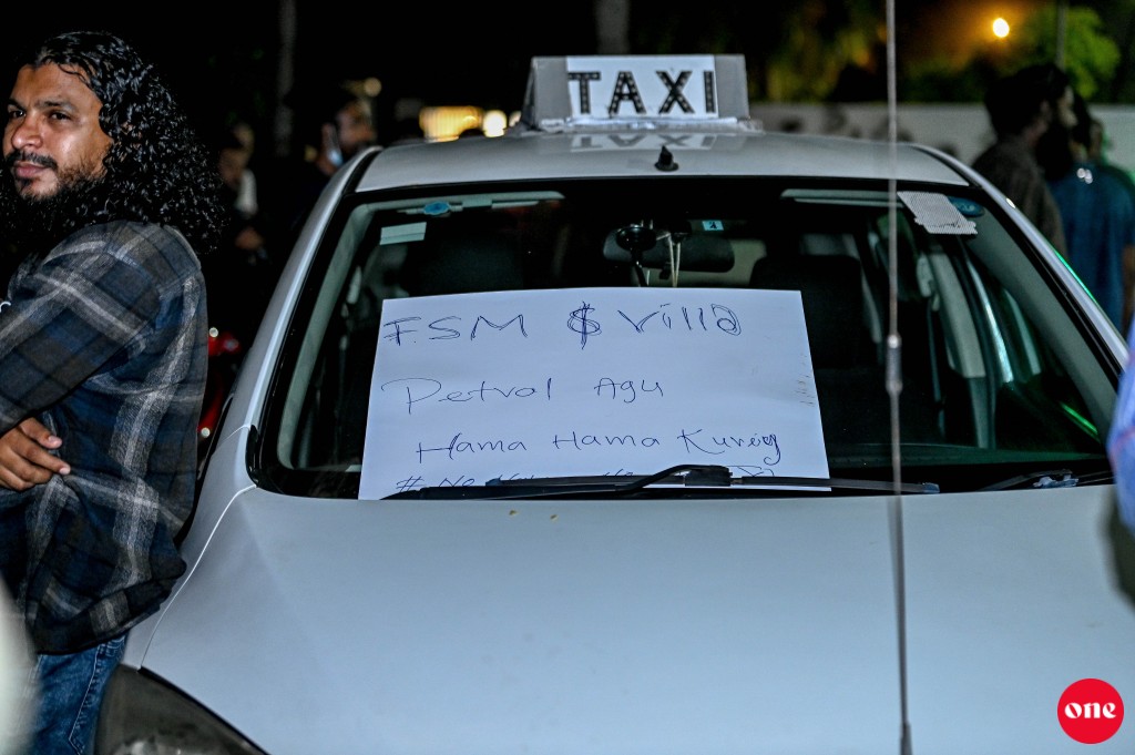 Passenger akah furassaarakuri taxi driver aku vazeefaa in vaki koffi