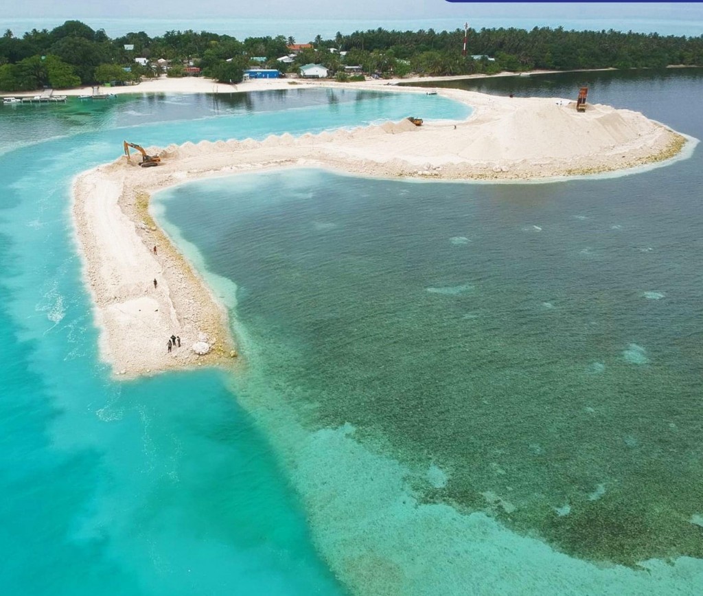 43 percent of Fehendhoo Harbor Project completed